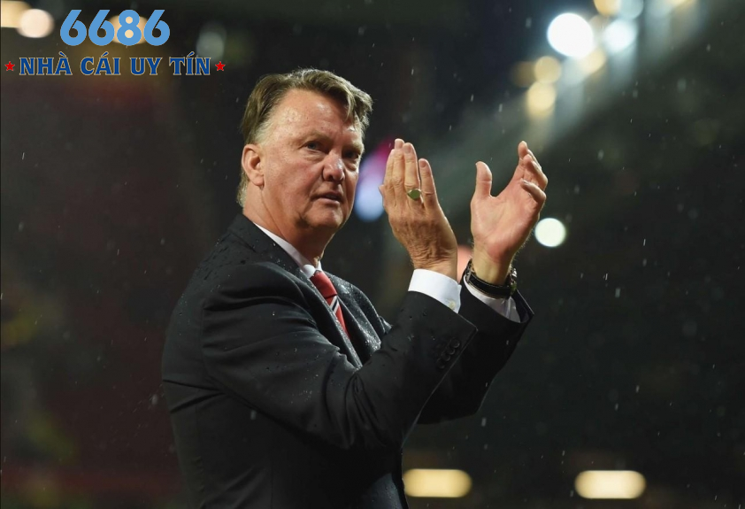 Van Gaal sẽ nhận khoản tiền khổng lồ nếu nhận lời PSSI (Ảnh: Getty).